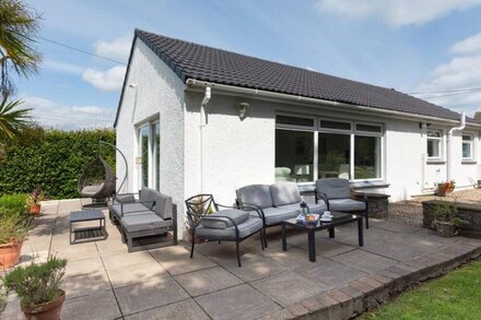 Cilrhedyn - Four Bedroom House, Sleeps 6