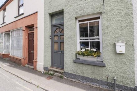 7 BELL STREET, with a garden in Talgarth