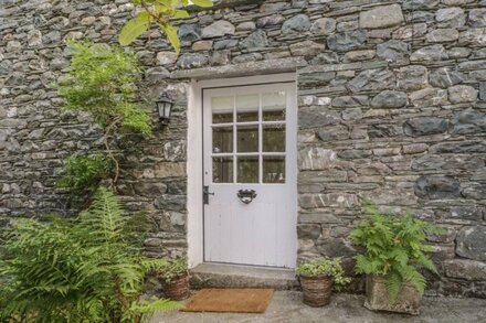 STAIR COTTAGE, family friendly, luxury holiday cottage in Keswick