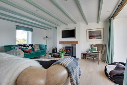 Melin Llyn - Five Bedroom House, Sleeps 10