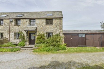 LUDGATE COTTAGE, family friendly, with a garden in Haytor Vale