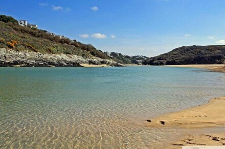 Flip Flops, a comfortable family holiday home only a short walk from the golden sands at Crantock beach