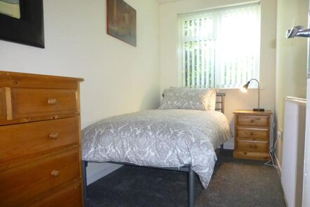 Brookside Mews.  An affordable letting, clean and tidy two bed apartment.