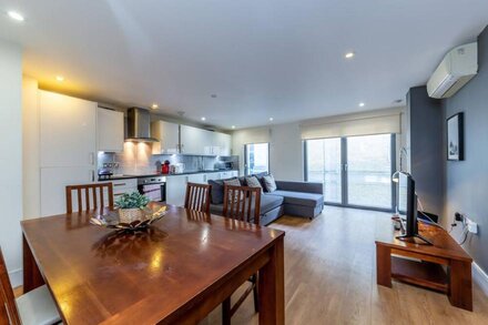 Modern 2 Bedrooms Apartment near Hyde park in Bayswater