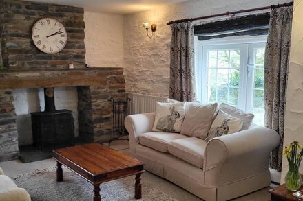 HIGH KILN BANK COTTAGE, pet friendly in Broughton-In-Furness