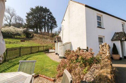 PHEASANT COTTAGE, pet friendly, country holiday cottage in Ilfracombe