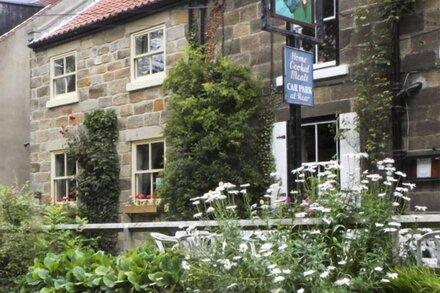 RIVER COTTAGE, family friendly, country holiday cottage in Staithes