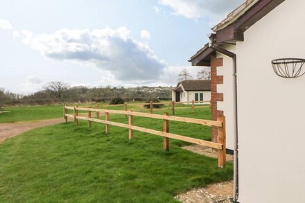 BROOM COTTAGE, family friendly, with a garden in Sidmouth