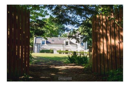 Wildlife filled historic country cottage