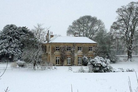 Sparkford Hall - Georgian Country House set in 18 acres