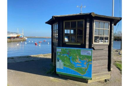 Cosy Cottage by Christchurch Quay/Town/Beach