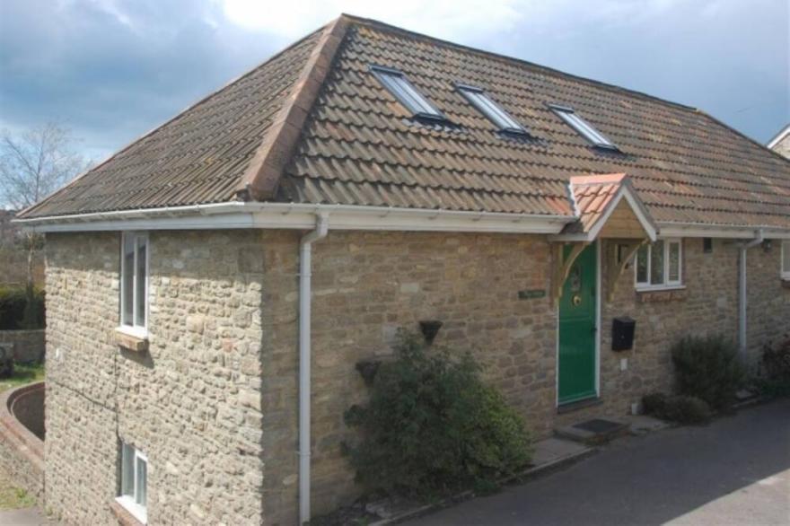 Two bedroom character cottage in Bothenhampton, Bridport