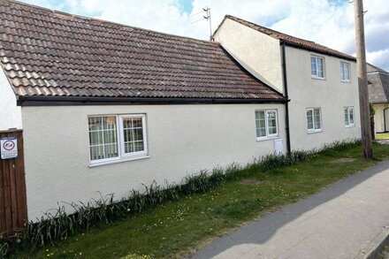 Rain Hill Cottage in Louth