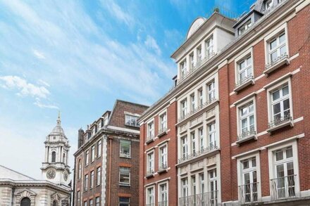 Beautiful 2 bed apt in the heart of Mayfair, close to Tube