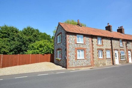 Owl Cottage - Two Bedroom House, Sleeps 4