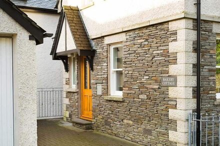 Bakery Cottage - Bowness, Windermere, Lake District