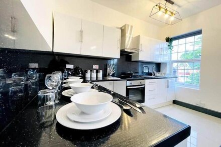 Luxury Apartment in Leicester City- Free Parking