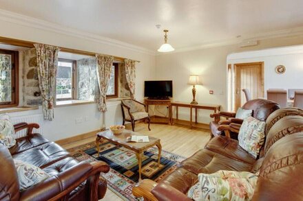 The Barn - Four Bedroom House, Sleeps 9