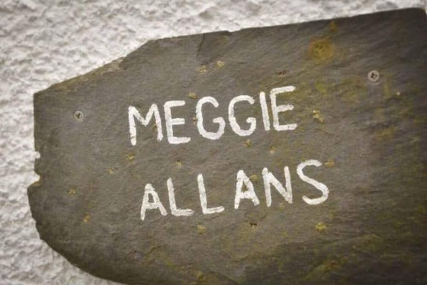 Meggie Allans -  a cottage that sleeps 4 guests  in 2 bedrooms