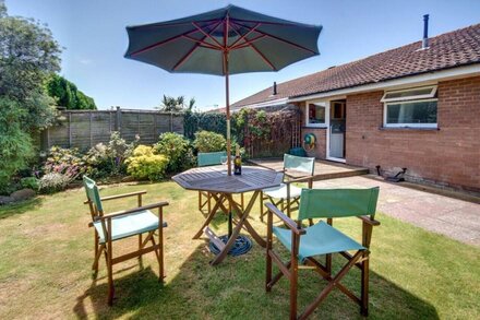 Burrows Retreat - Two Bedroom House, Sleeps 4