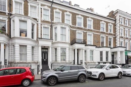 Bright 2 Bedroom Apartment in South Kensington