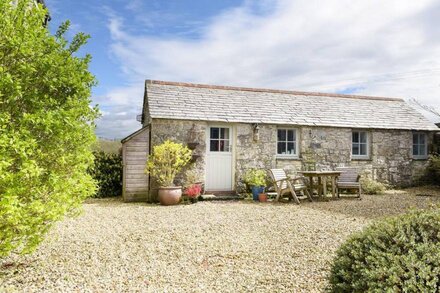 THE SNUG, romantic, character holiday cottage in St. Austell