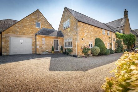 Devonshire Cottage, in the heart of Broadway