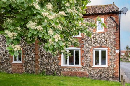 2 bedroom accommodation in Langham, near Holt