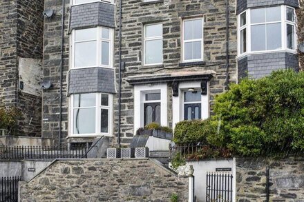 2 bedroom accommodation in Barmouth