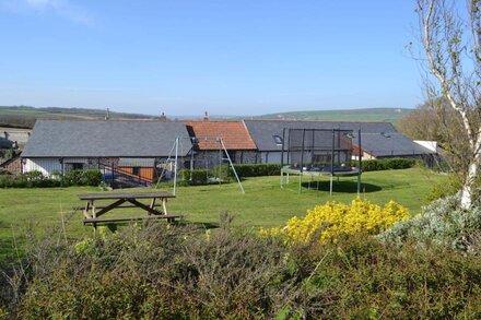 Converted barn with hot tub in north devon