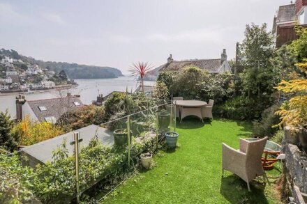 ESTUARY VIEW (HOUSE & ANNEXE), pet friendly in Dartmouth