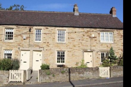 Charming listed sword makers cottage in Shotley B