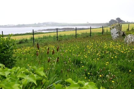 Idyllic Sea View Farm House – One Minute Walk to the Beach.