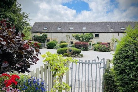 Beautiful Peak District cottage sleeping four people