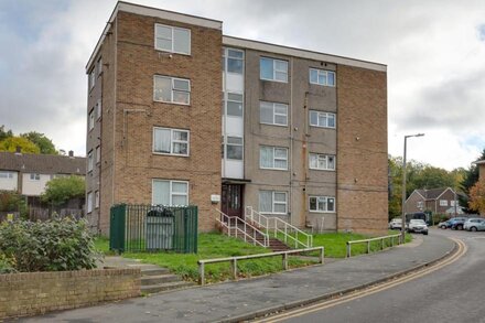 BookedUK: Bright and spacious flat in Harlow