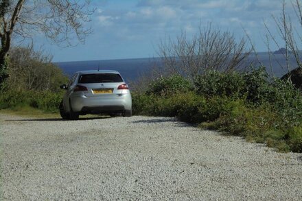 Idyllic Setting On Valley Side 500yds To The Beach