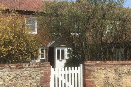 Lovely 3-Bed Cottage in Brancaster Staithe