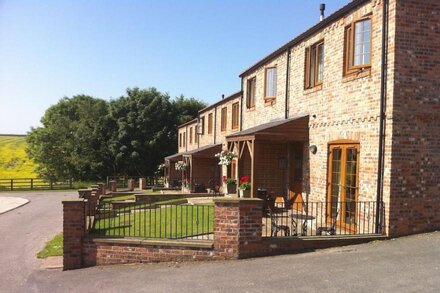 6 Luxury 2 bedroom self catering cottages