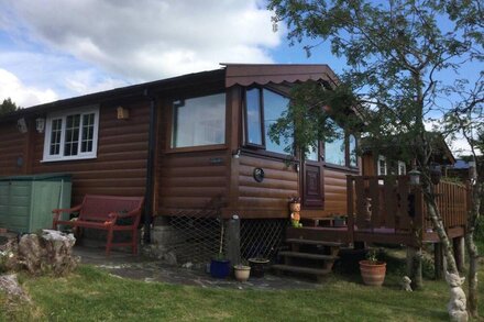 Snowdonia National park  Log cabin with garden