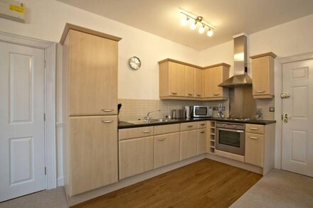 Fab Grade II lstd 1 Bed apt w/pkg Old Town Swindon