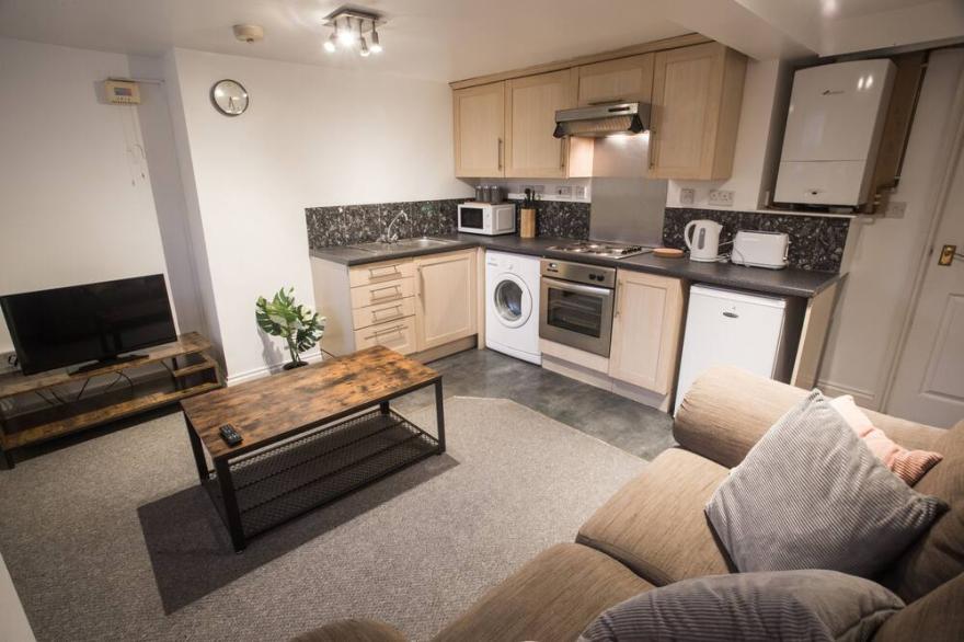 Short Stay Bristol - Warden Apartment