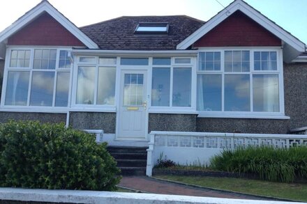 Naina-Tal spacious family bungalow in the heart of Newquay