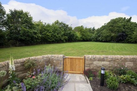 Walnut Cottage, Thirley Cotes Farm Cottages