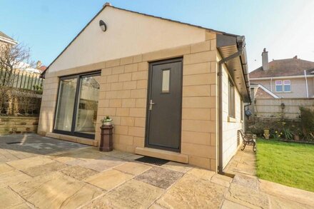 2 BEDROOM ANNEXE, country holiday cottage in Morecambe