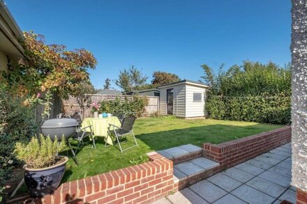 2 Bedroom Garden Apartment Bembridge.