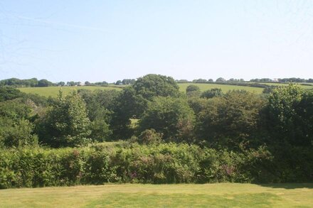 Wonderful child and baby friendly cottage. Near Porthleven, St Ives & Praa Sands