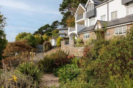 14 ST ELMO COURT, family friendly, with pool in Salcombe