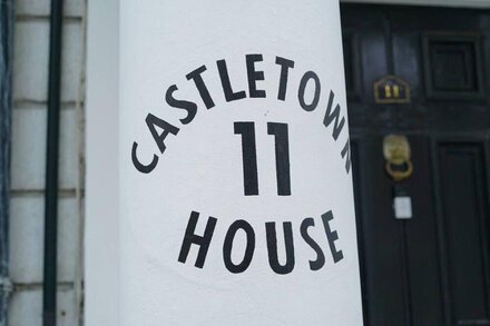 One Bedroom Apartment Castletown House