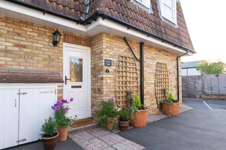 Luxury Seashell Cottage Milford on Sea New Forest beach