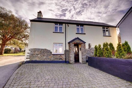 Barncott, Luxurious 4 Bedroom Ocean Surf Retreat, Croyde Bay